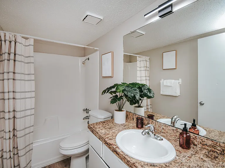 Parkwood Apartments — Photo 47