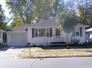 825 E 16th St, Fremont, NE 68025