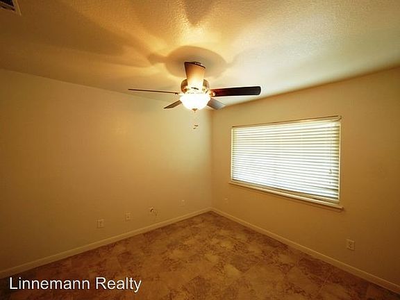 5th image of 3707 Daniels Dr