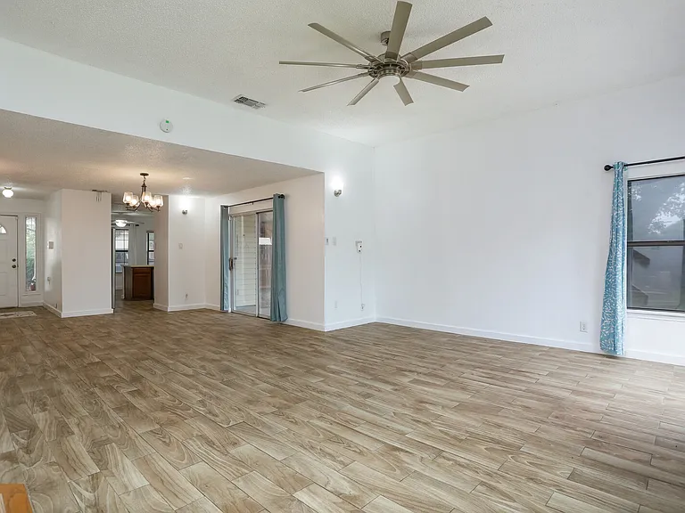 7068 Beech Trail Dr — Photo 9