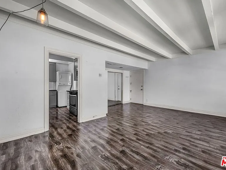 130 E Montreal St — Photo 5