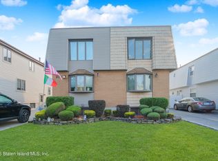 100 Stieg Ave, Staten Island, NY 10308