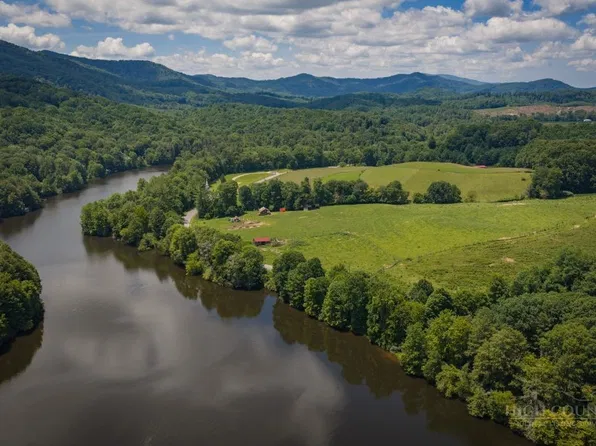 1764 Ripshin Mountain Road, Roan Mountain, TN 37687