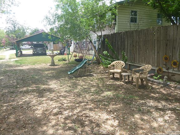 4th image of 1121 Plum