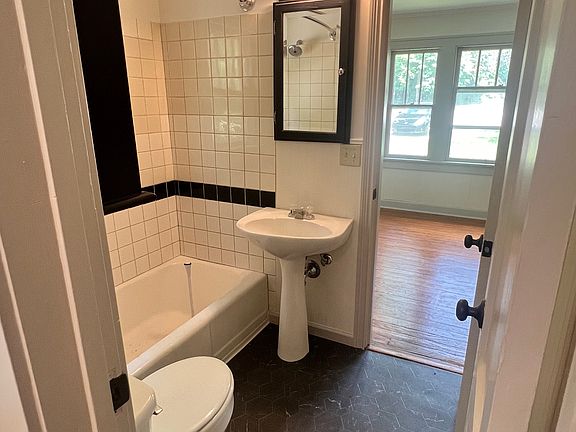 4th image of 5240 E State Road 46