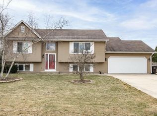 2117 Newberry Ln, Racine, WI 53402