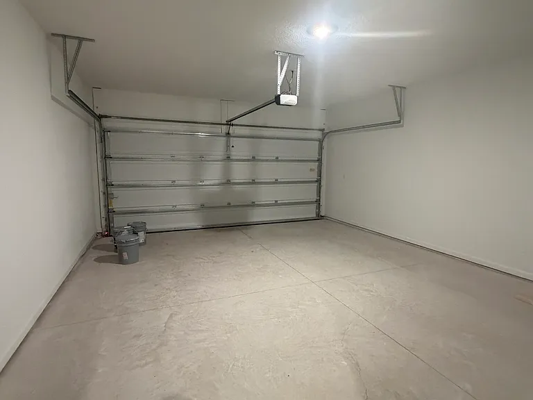 87 Silver Myrtle Ct — Photo 12