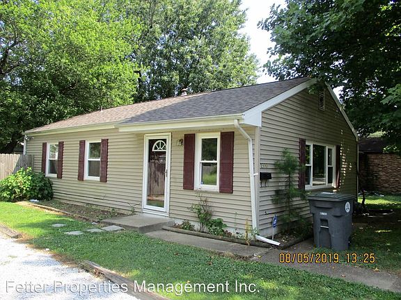 4th image of 1300 S Roosevelt Dr