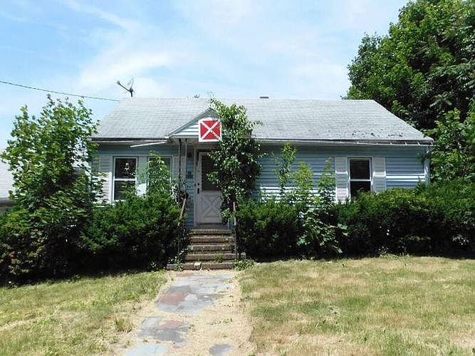 1st image of 30 Troy Rd