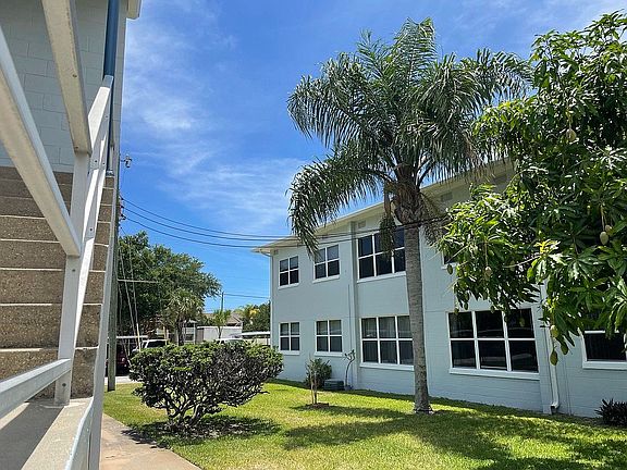 Top Corner 3 Windows 