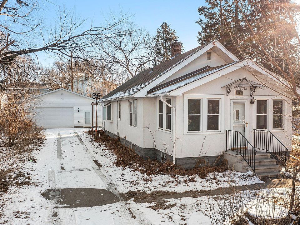 1st image of 4407 2 1/2 St NE