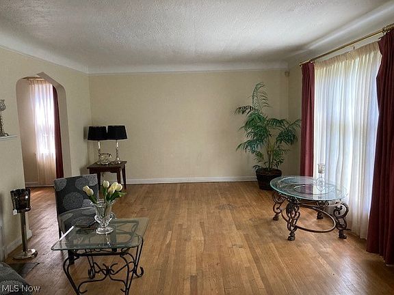 5th image of 3587 Blanche Ave
