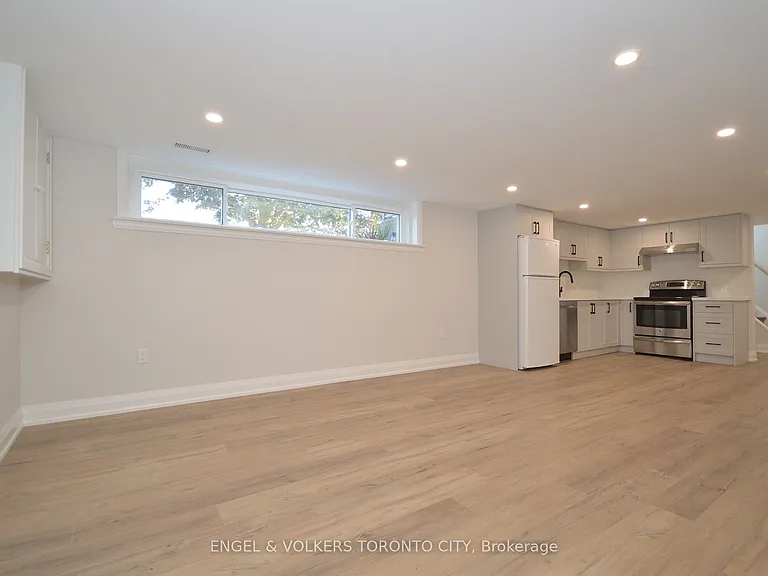 139 Queen St #BASEMENT — Photo 6