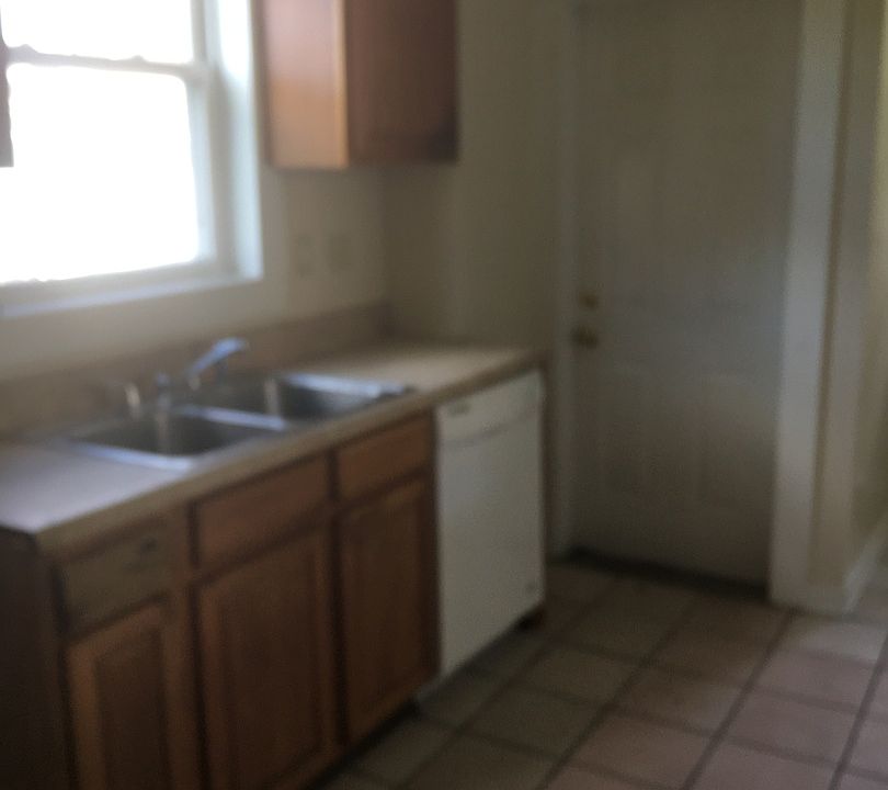 2nd image of 3325 North Ave