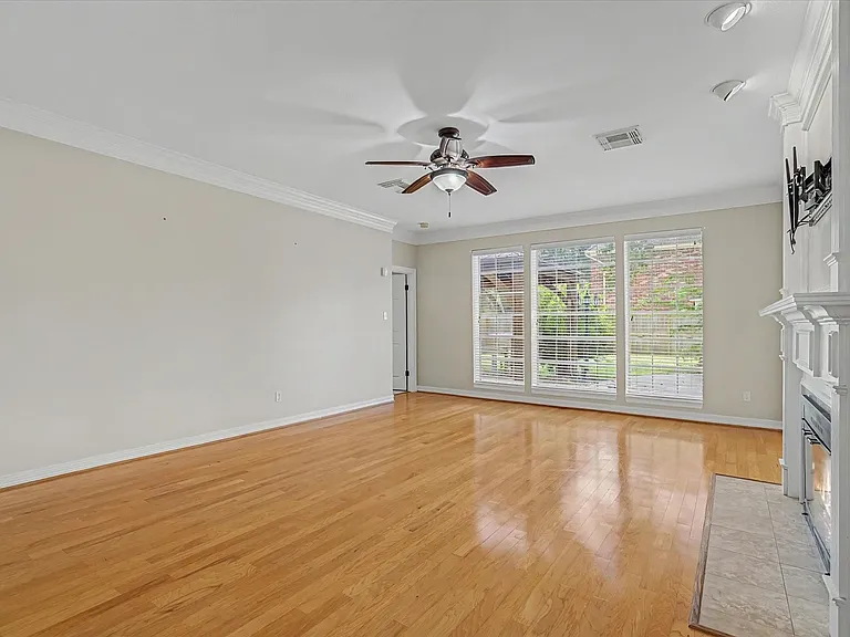 4303 Hillswick Ct — Photo 6