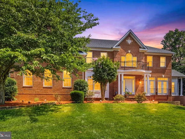 3520 Frostleaf Ct, Fairfax, VA 22033