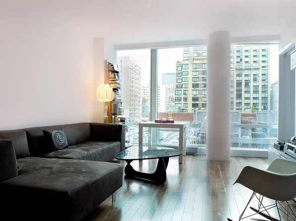166 W 18th St APT 3D, New York, NY 10011