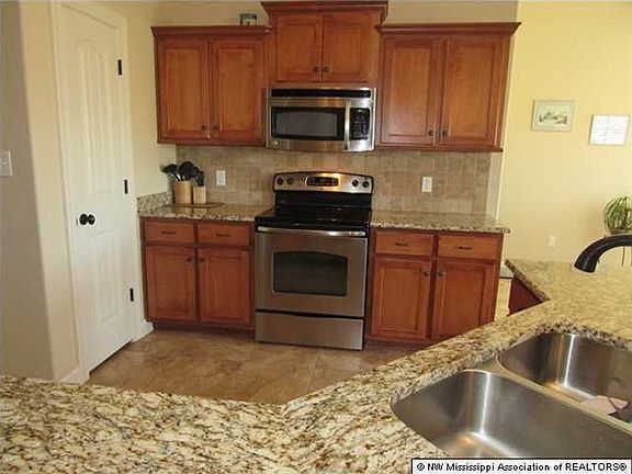 5th image of 2664 Russum Dr