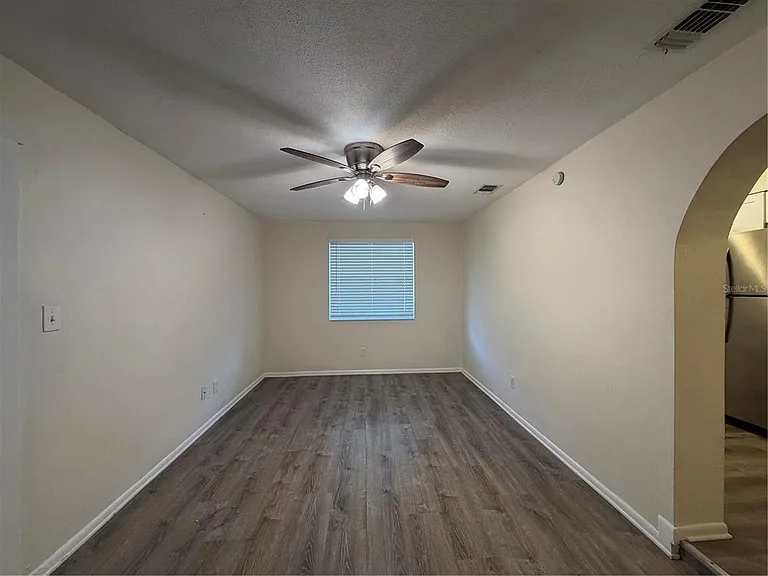 1740 W Walnut St — Photo 12
