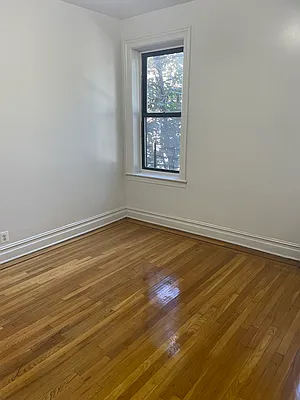 Rented by Royal House Realty, Inc. | media 4