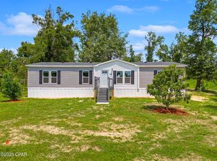 7009 Oakenshaw Dr, Youngstown, FL 32466