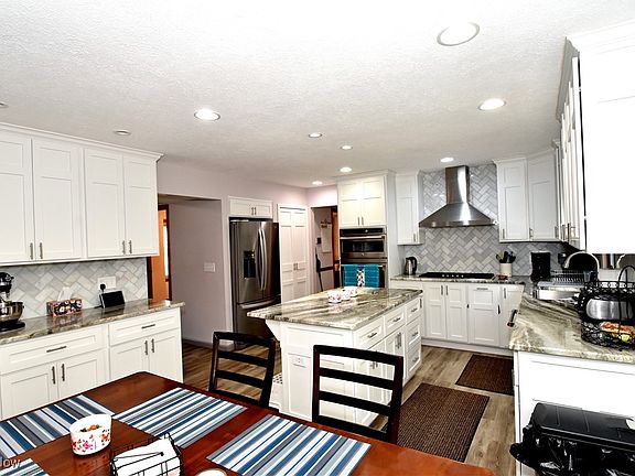 5th image of 519 Quail Run Dr