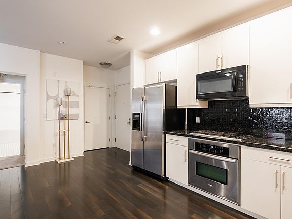 4th image of 3650 5th Ave Unit 307