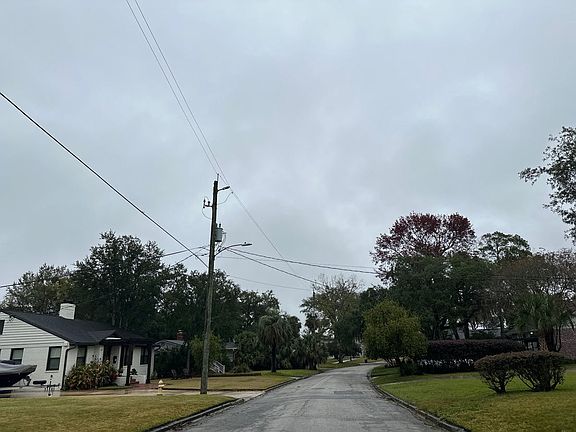 4th image of 6118 N Mercer Cir