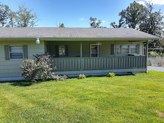 4th image of 3912 Woodland Dr