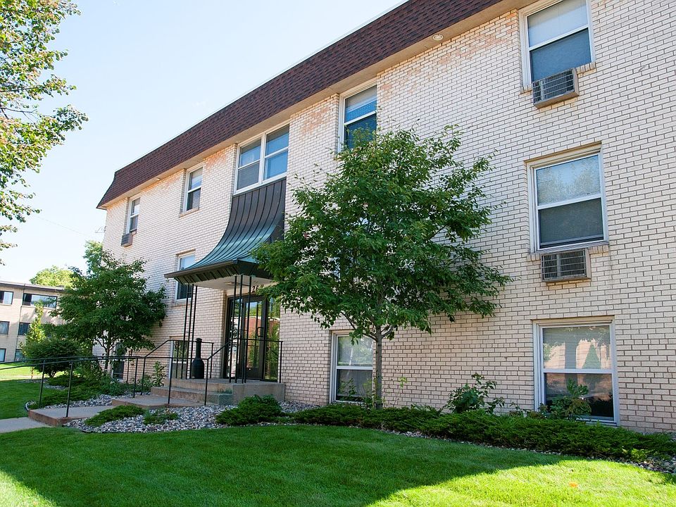 1st image of 326 6th Ave SE APT 301