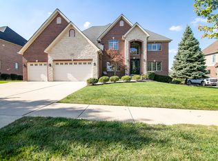12348 Province Dr, Lemont, IL 60439