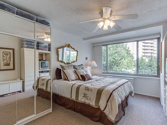4th image of 1210 N Taft St APT 511