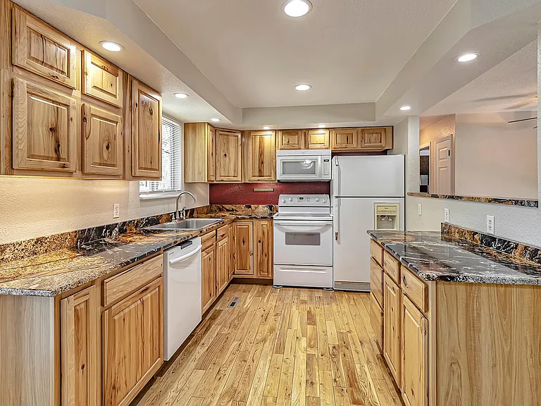 123 Orion St — Photo 6