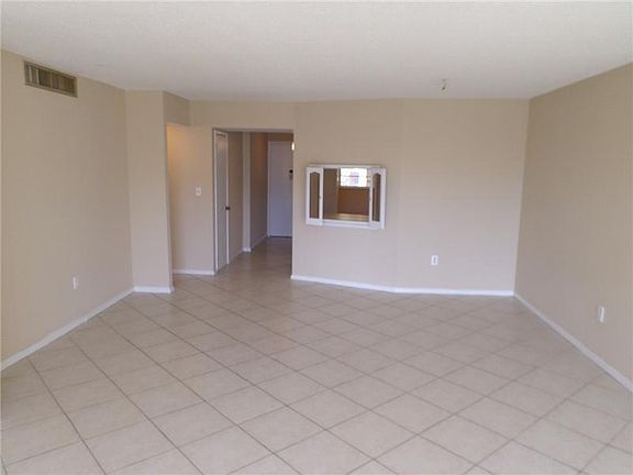 3rd image of 1690 NE 191st St #3061