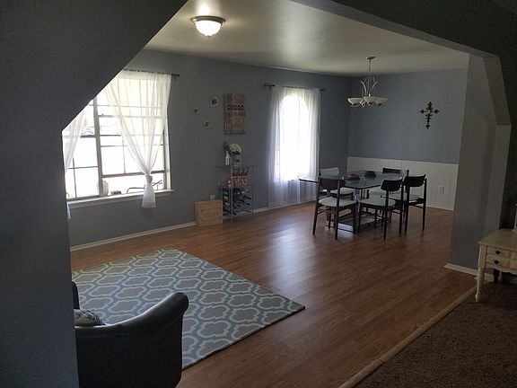 4th image of 200 Candice Dr