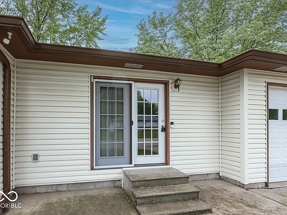 4th image of 11151 Monroe Ct