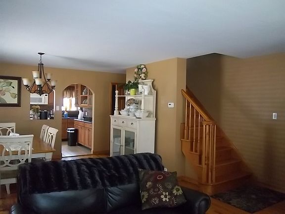 2nd image of 131 Cranford Ave