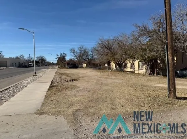 214 S Alameda St, Carlsbad, NM 88220