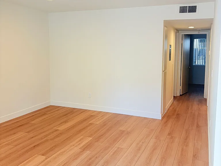 1160 Ruberta Ave — Photo 10