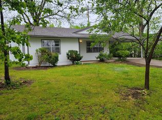 203 W 3rd St, Mountain Home, AR 72653