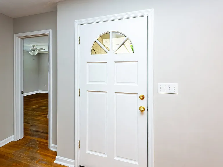 838 Fred St — Photo 1