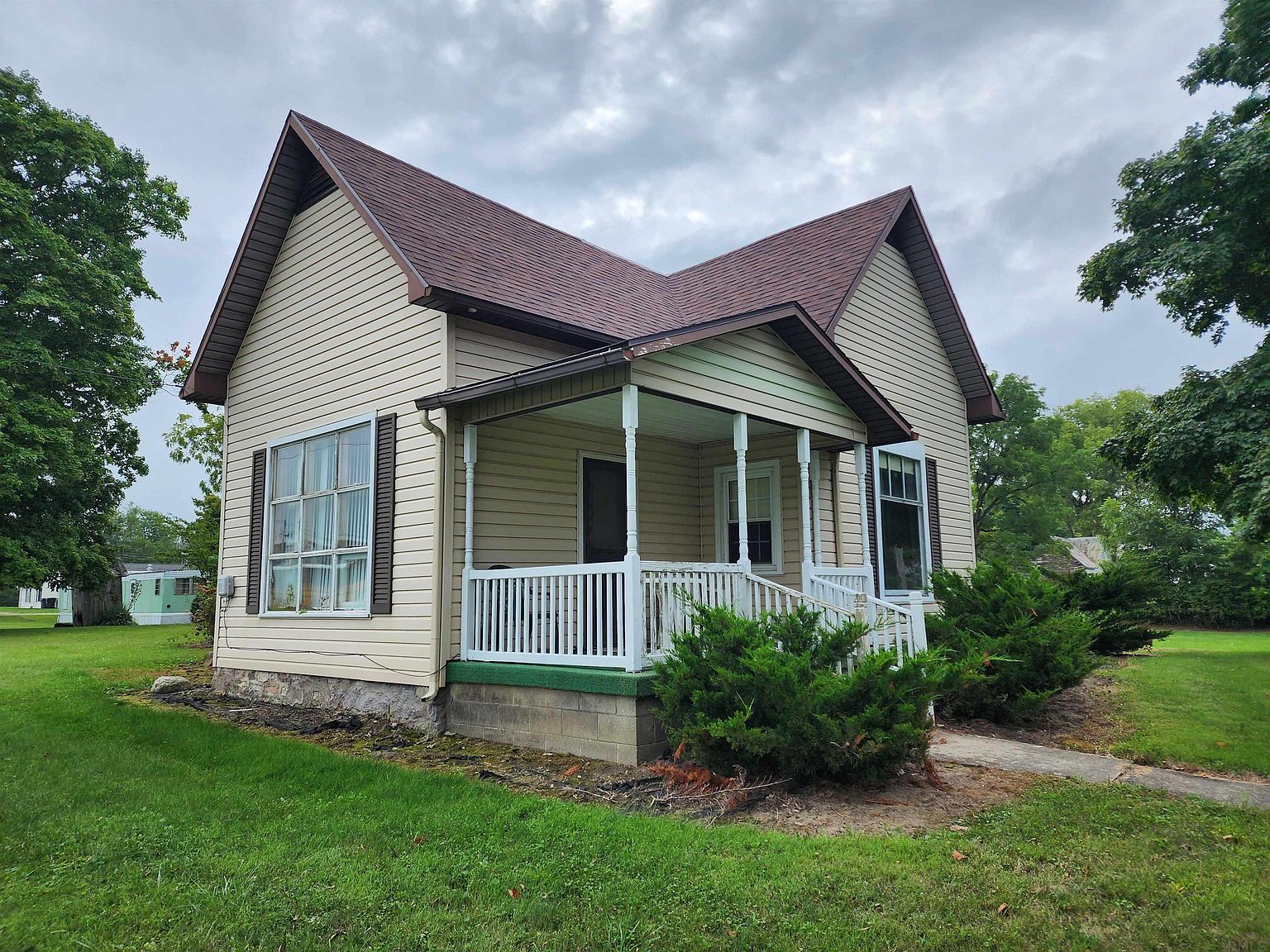 246 N Main St, Modoc, IN 47358 Zillow