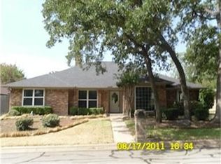 2002 Mill Run Dr, Arlington, TX 76006