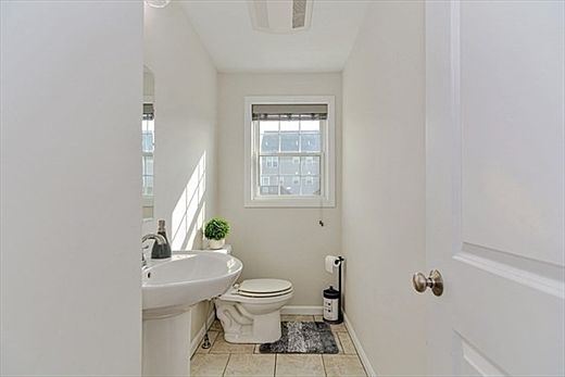 4th image of 32 Riley Rd #32