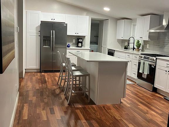 3rd image of 426 7th St