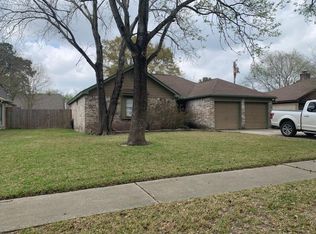 6918 Sandy Knolls Dr, Spring, TX 77379