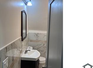 10844 Liverpool St APT 3, Jamaica, NY 11435