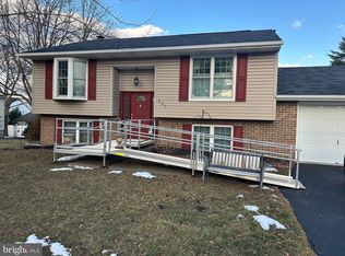 227 Heather Dr, Harrisburg, PA 17112