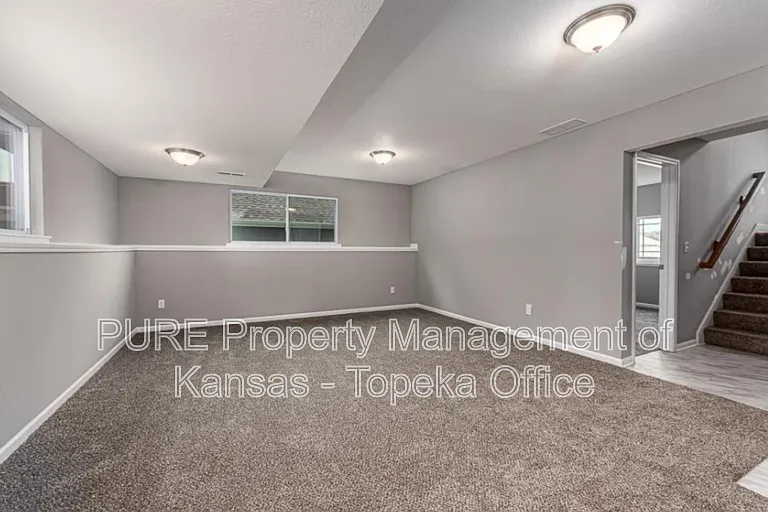 4766 Lakecrest Dr — Photo 18