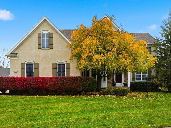 3rd image of 6891 Ballantrae Pl